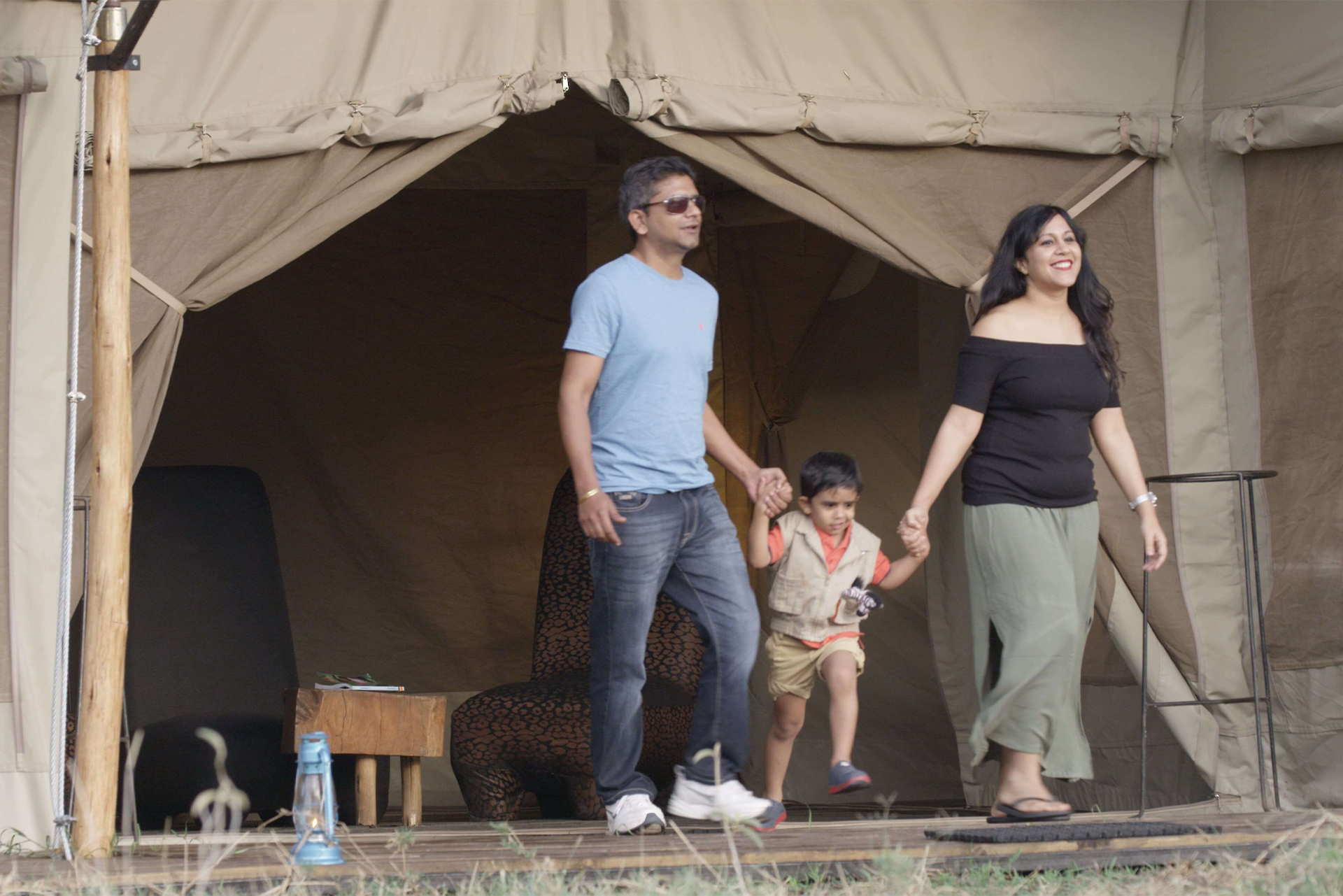 family-safari-image
